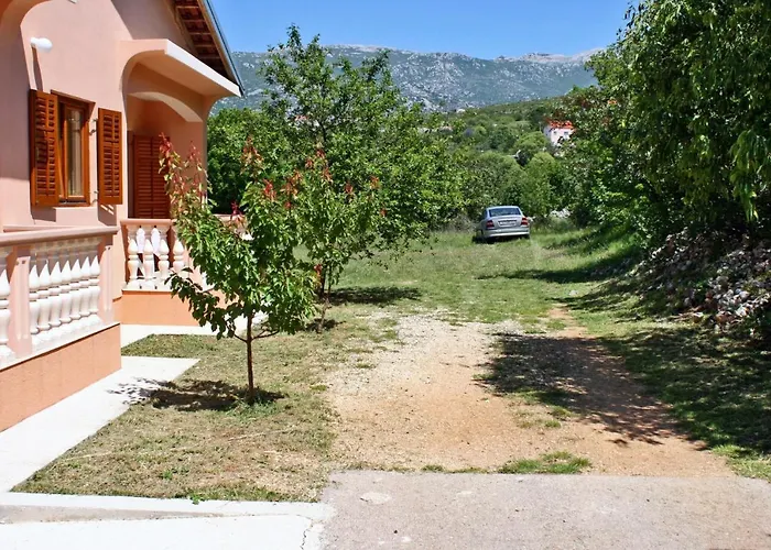 Διαμέρισμα With Parking Space Rovanjska, Paklenica - 6209 *