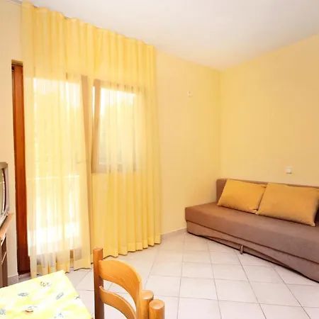 With Parking Space Rovanjska, Paklenica - 6209 Апартаменты *