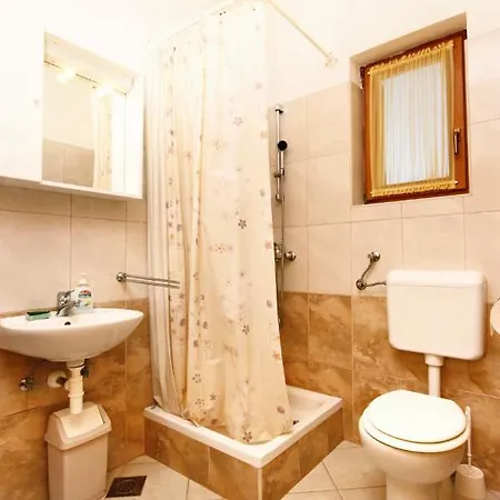 With Parking Space Rovanjska, Paklenica - 6209 Апартаменты *