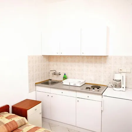 With Parking Space Rovanjska, Paklenica - 6209 Апартаменты